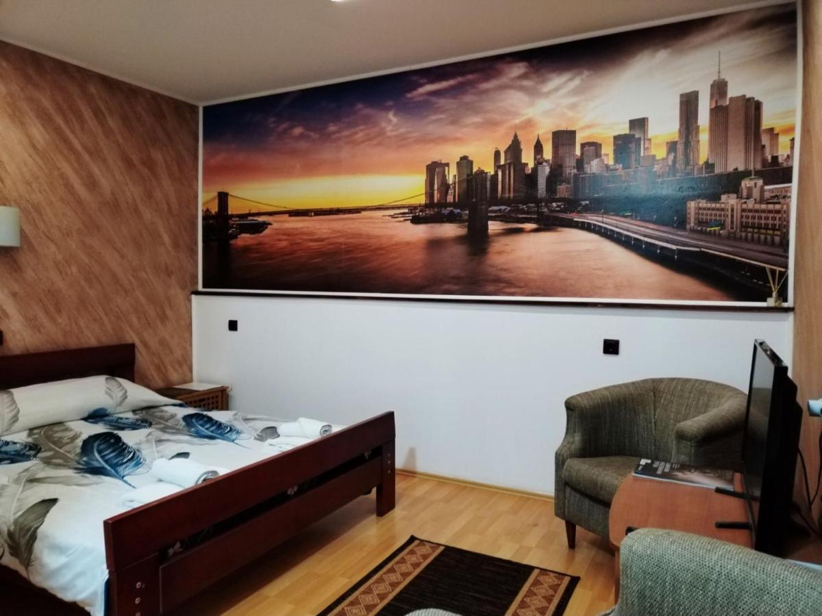 Fun Rooms Sobe Prenociste Borca ภายนอก รูปภาพ