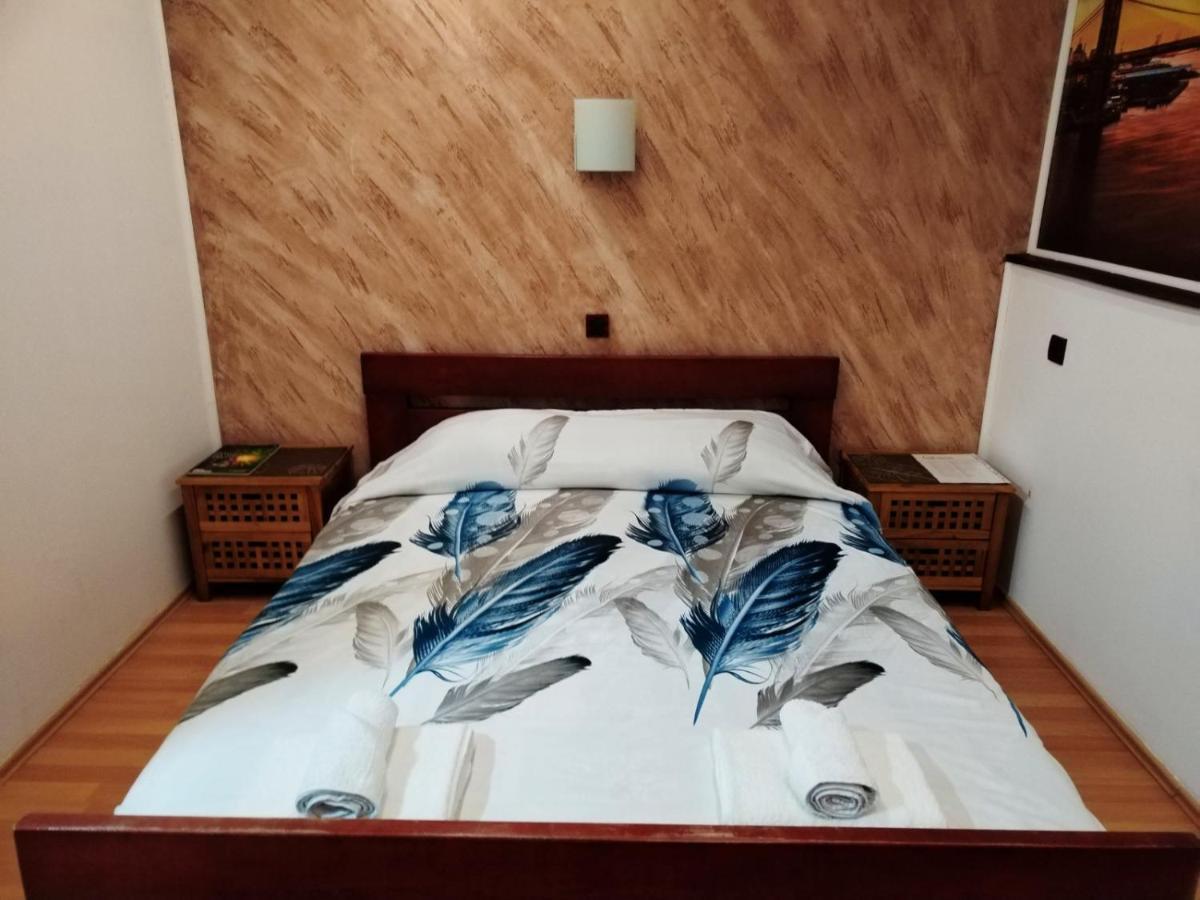 Fun Rooms Sobe Prenociste Borca ภายนอก รูปภาพ