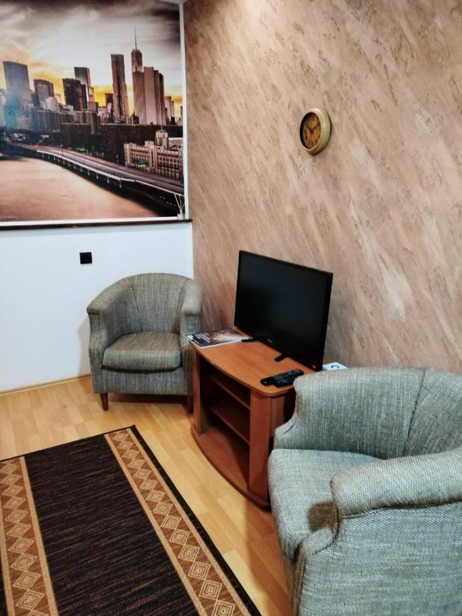 Fun Rooms Sobe Prenociste Borca ภายนอก รูปภาพ